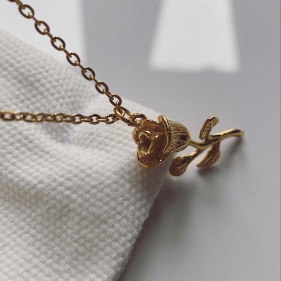 2/60 Rose Necklace , won’t tarnish - Picture 7 of 7